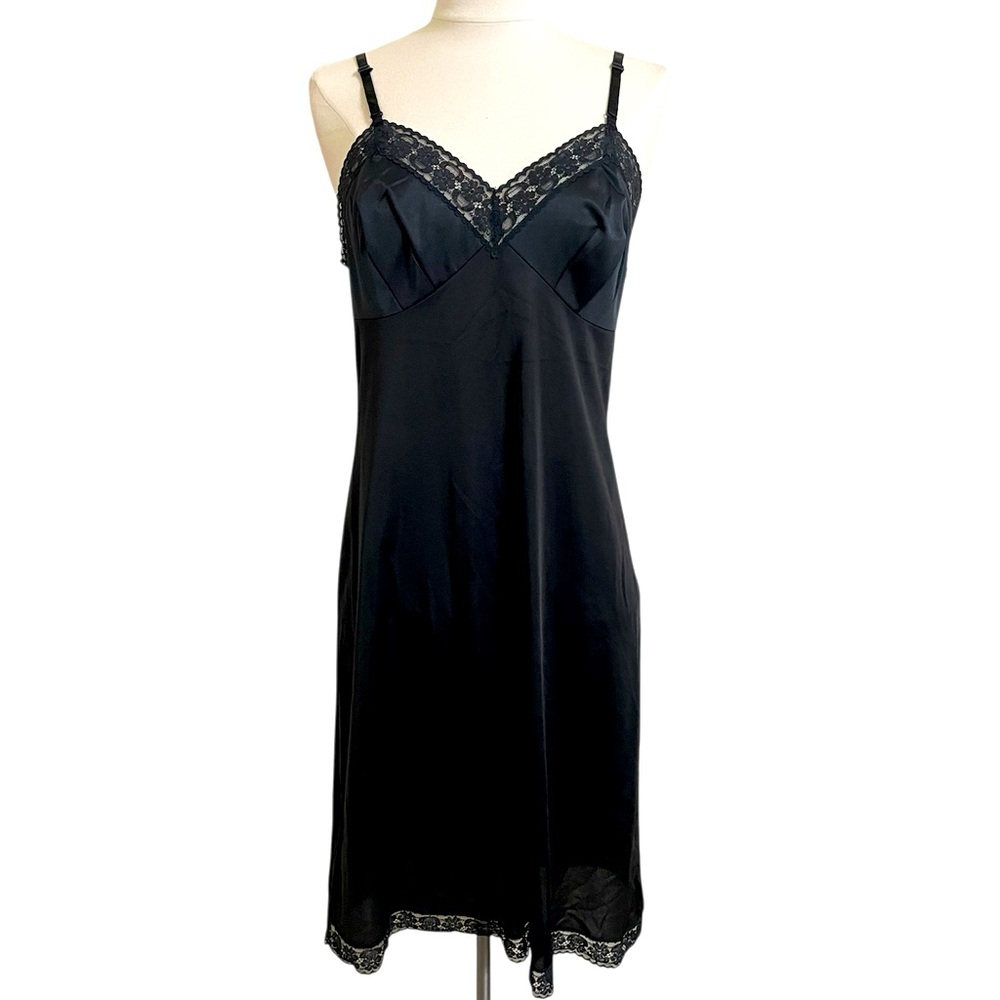 VINTAGE Vanity Fair Womens Black Classic Lace Trim Full Slip Dress Size 36